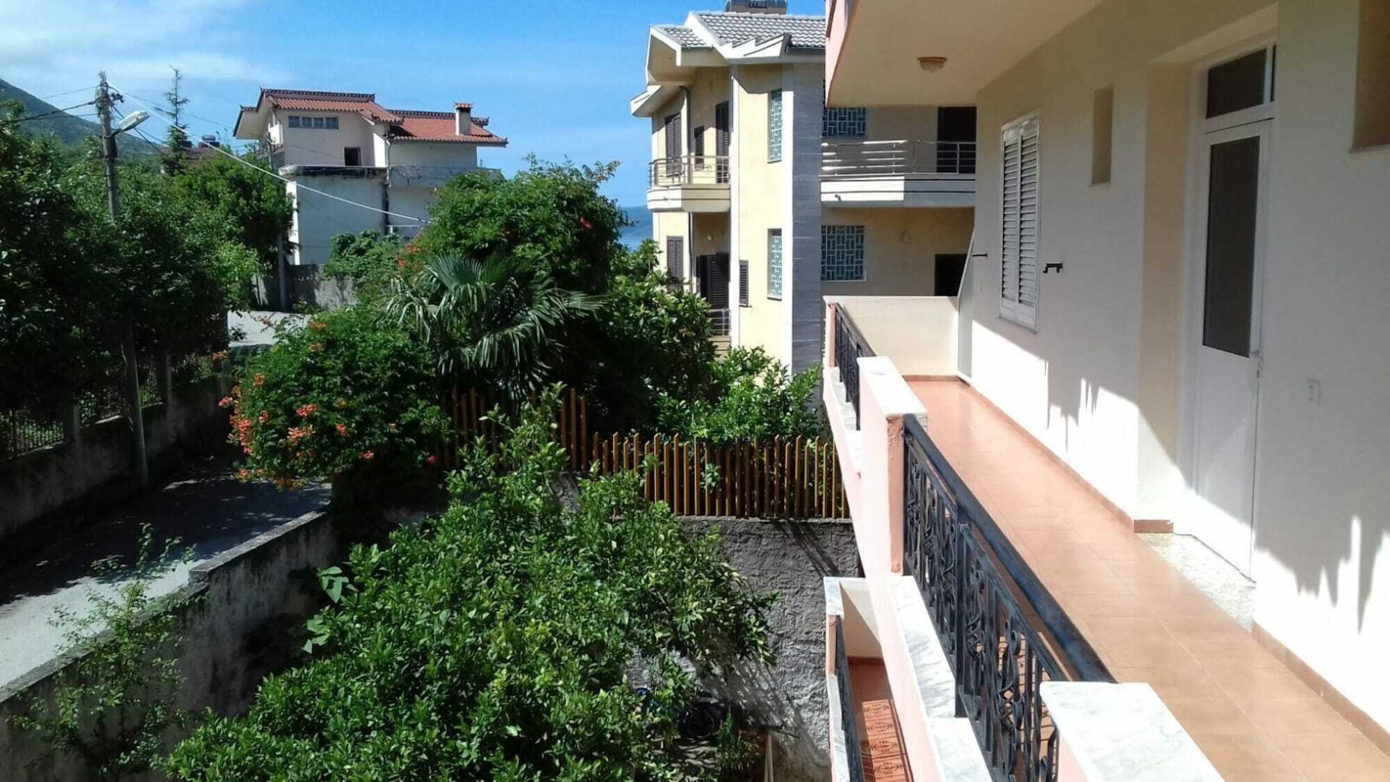 Vila Kristal Vlora Εξωτερικό φωτογραφία